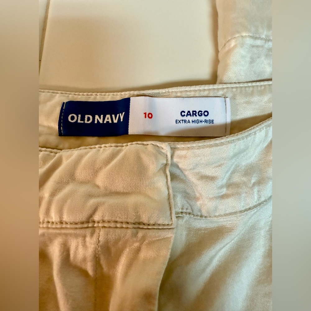 VGUC: Old Navy Size 10 Satin Shine Cargo Dress Pants in Silver Gray